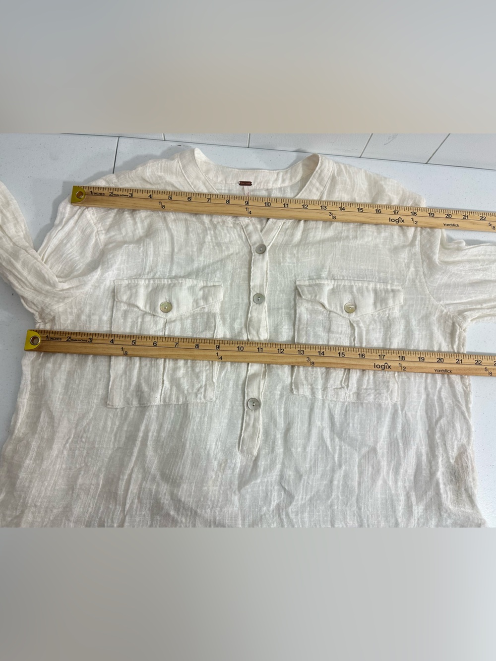 Free People Size Medium M Talk To Me Half Button Up Fray Hem Top White - Picture 11 of 12